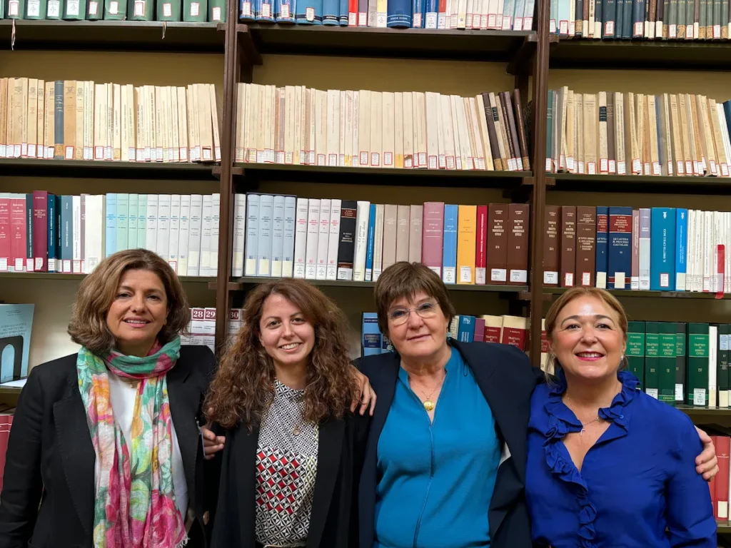 Carmen Pastor Sempere, Anna Veneziano, Tania J Martin